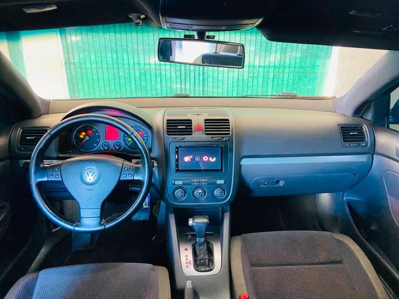 Volkswagen Jetta - foto 4