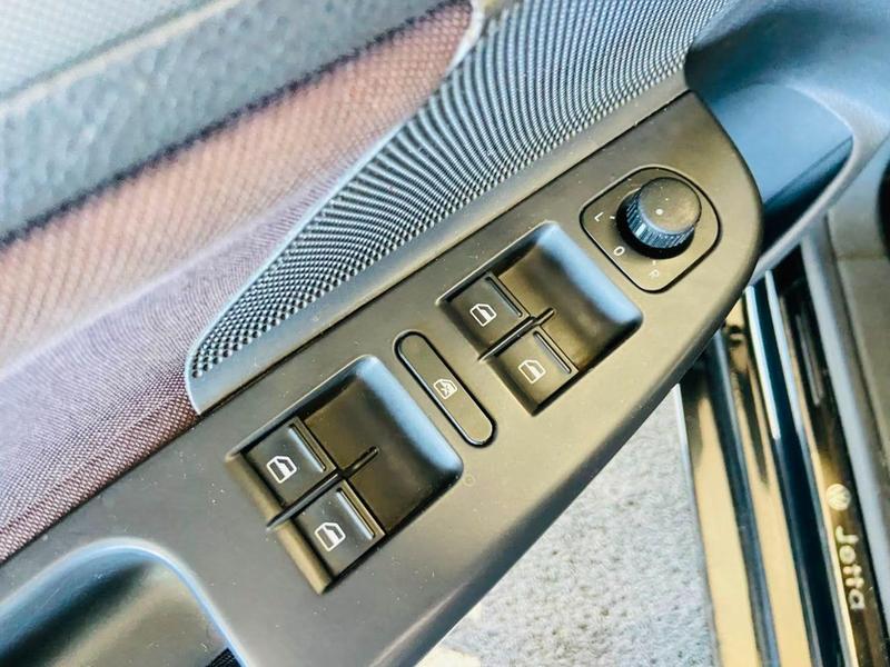 Volkswagen Jetta - foto 13