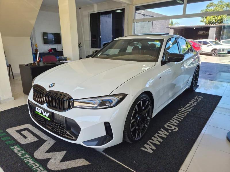 BMW 320i 2023 à venda