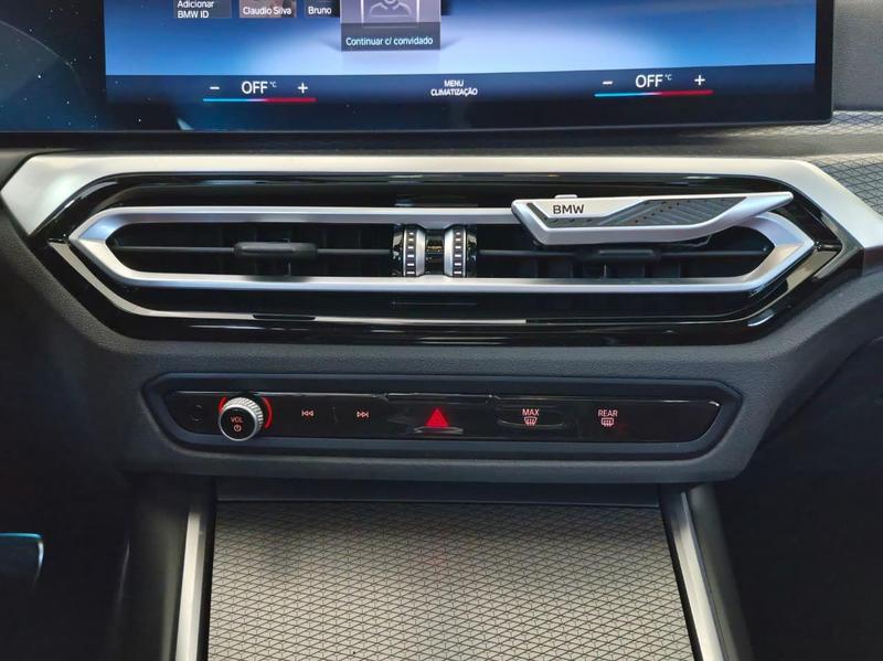 BMW 320i M Sport Flex - foto 11