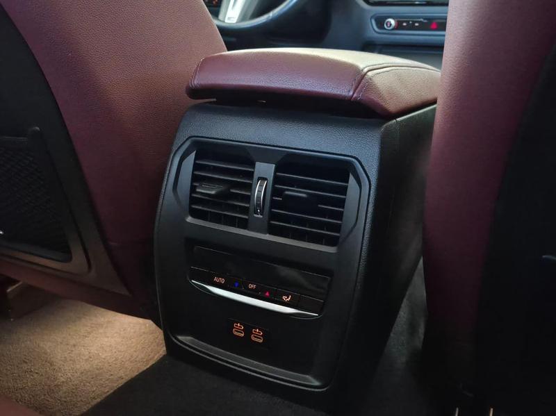 BMW 320i M Sport Flex - foto 12