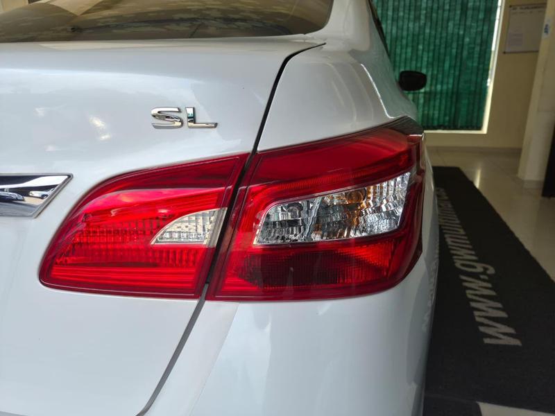 Nissan Sentra 20sl CVT - foto 13