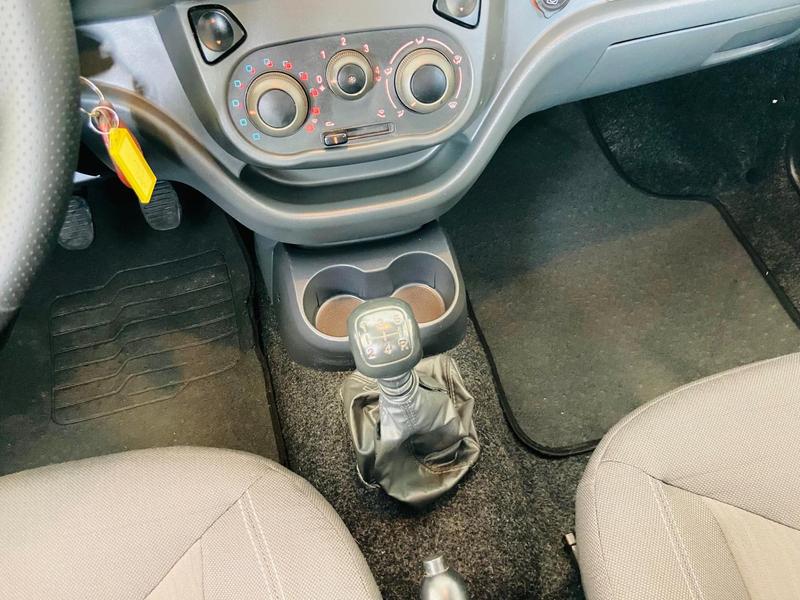 Fiat Uno Way 1.0 - foto 12