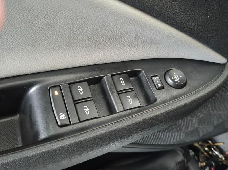 Chevrolet Onix Plus 10tat - foto 3