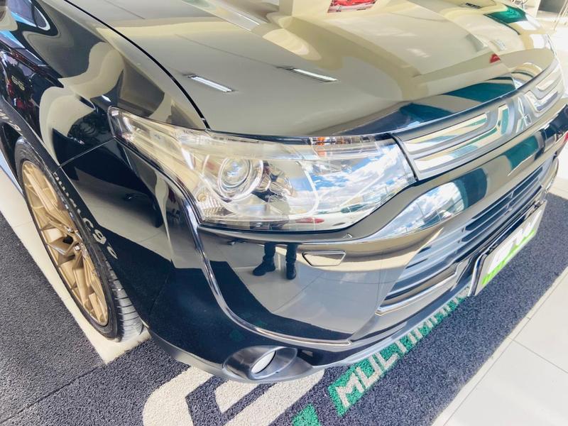 Mitsubishi Outlander 3.0 GT 4X4 V6 24V Gasolina 4P Automático - foto 14
