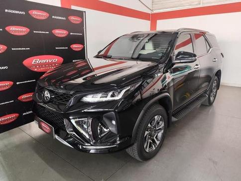 TOYOTA Hilux SW4 Diamond 2.8 TB 4x4 Die. Aut.