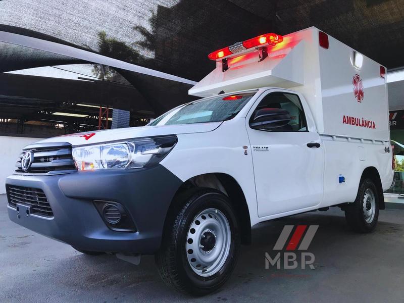 TOYOTA HILUX CS 4X4 2.8 TDI AMBULNCIA