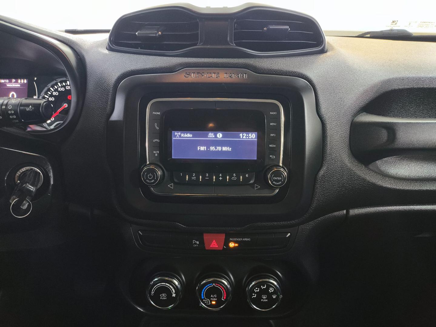 Jeep Renegade Sport AT 2016, foto 10