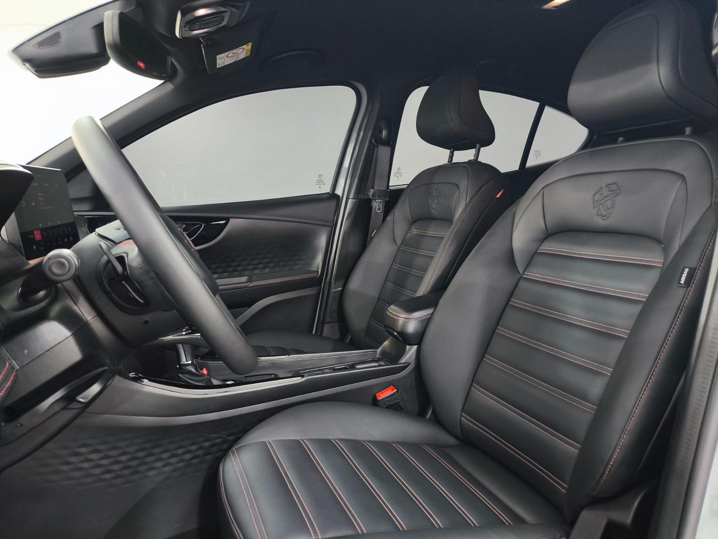 Fiat Fastback Abarth 270 2025, foto 14