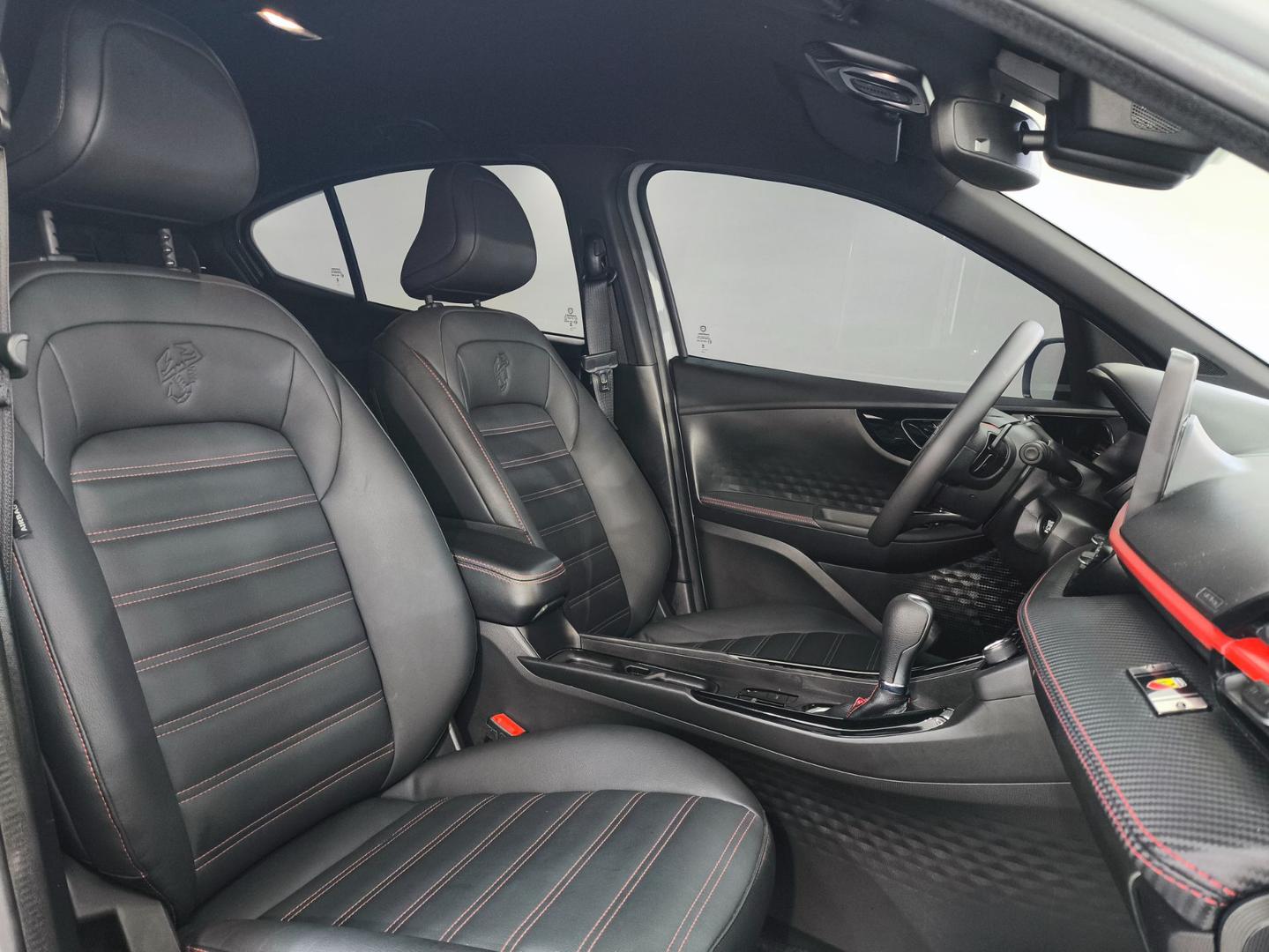 Fiat Fastback Abarth 270 2025, foto 9
