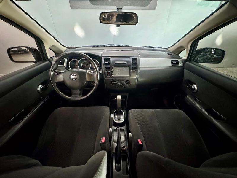 Nissan Tiida Sedan 18f - foto 12