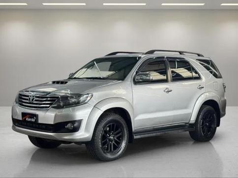 TOYOTA HILUXSW4 SRV4X4