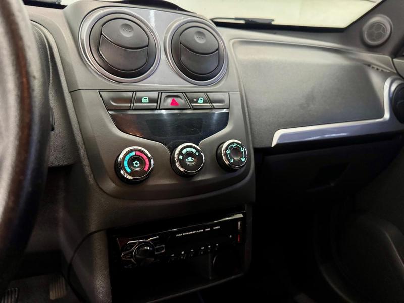 Chevrolet Montana Sport - foto 8