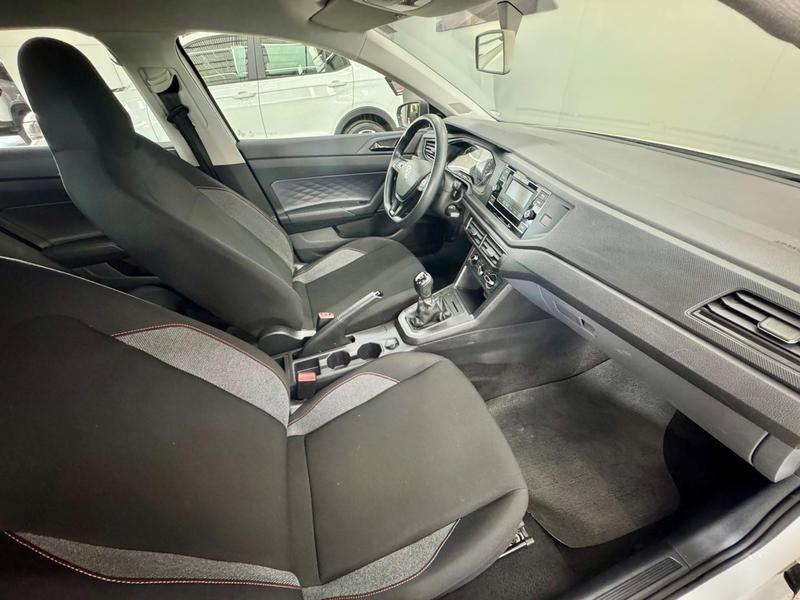 Volkswagen Polo Track 1.0 Flex 12V 5P - foto 13