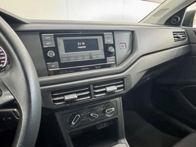 Volkswagen Polo Track 1.0 Flex 12V 5P - foto 10