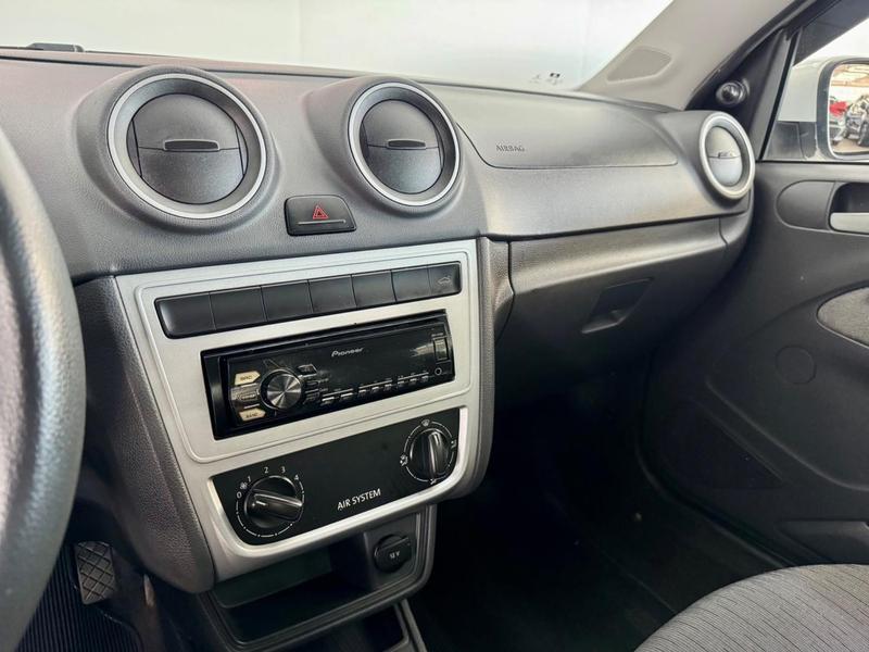 Volkswagen Voyage 1.0 - foto 11