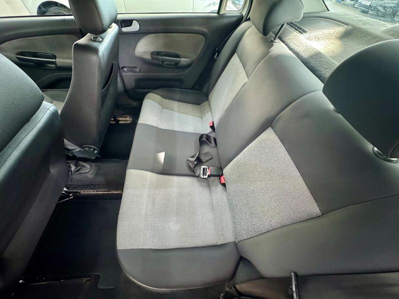 Volkswagen Voyage 1.0 - foto 12