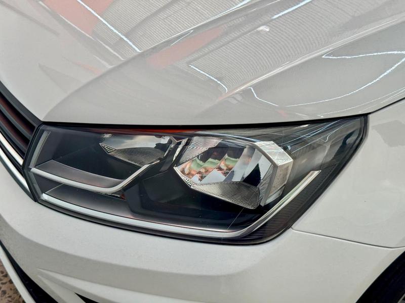 Volkswagen Voyage MPI - foto 7