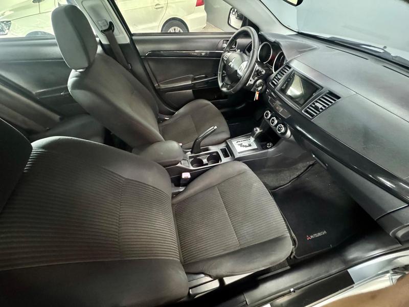 Mitsubishi Lancer 2.0 16V 160cv Automático - foto 13