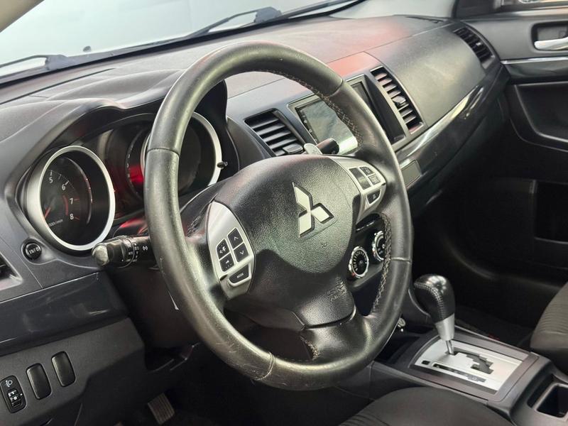 Mitsubishi Lancer 2.0 16V 160cv Automático - foto 8