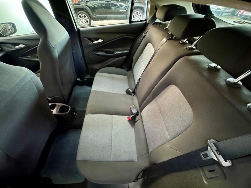 Chevrolet Onix 10mt Hb - foto 11