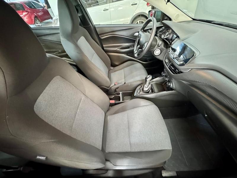 Chevrolet Onix 10mt Hb - foto 13