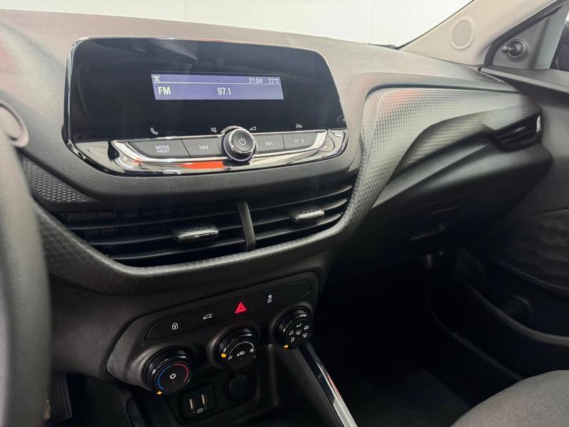 Chevrolet Onix 10mt Hb - foto 11