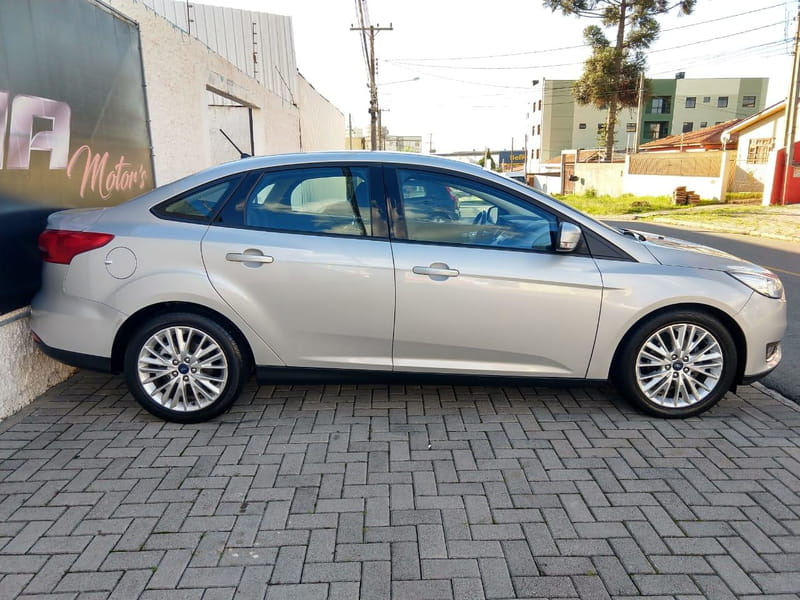 Ford Focus Fastback Se 2.0 Flex Automático - foto 4