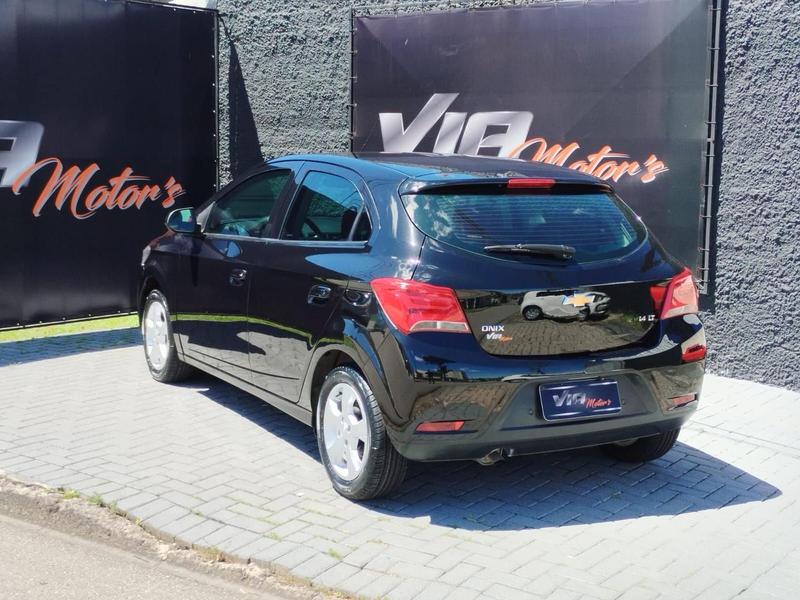 Chevrolet Onix 1.4 Mpfi LT 6V Flex Manual - foto 3