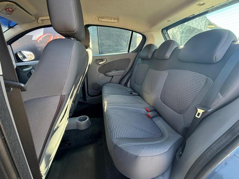 Fiat Palio Attractiv 1.4 - foto 16
