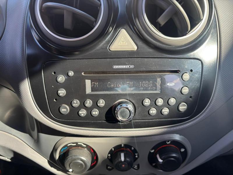 Fiat Palio Attractiv 1.4 - foto 12
