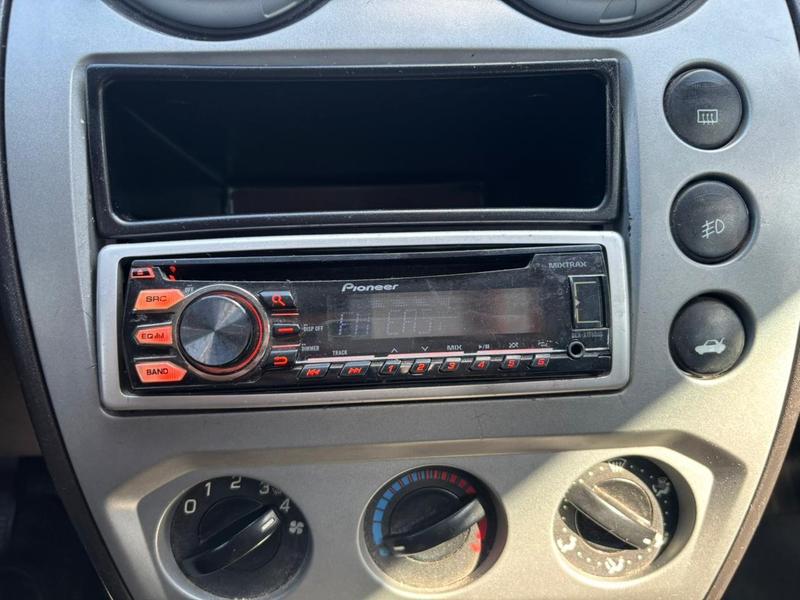 Ford Fiesta 1.6 Flex - foto 16