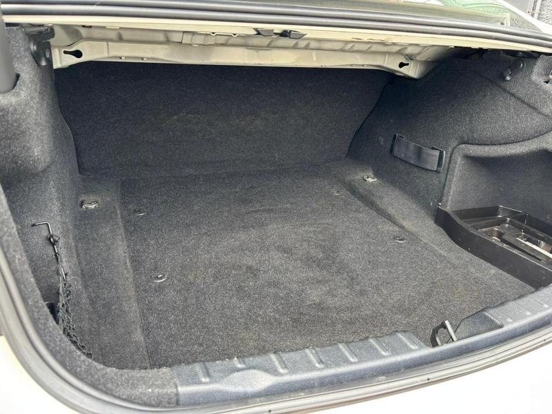 BMW 320i 3b 11 - foto 15