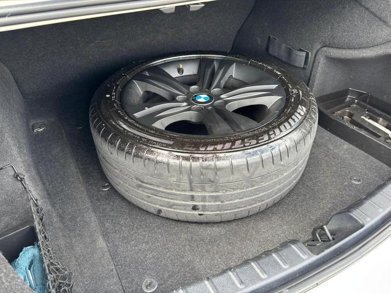 BMW 320i 3b 11 - foto 16