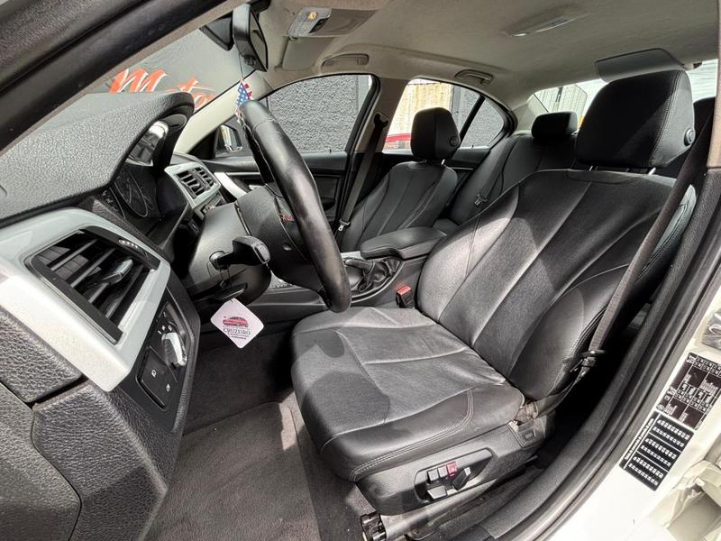 BMW 320i 3b 11 - foto 13