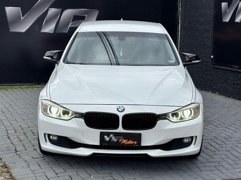 BMW 320i 3b 11 - foto 2