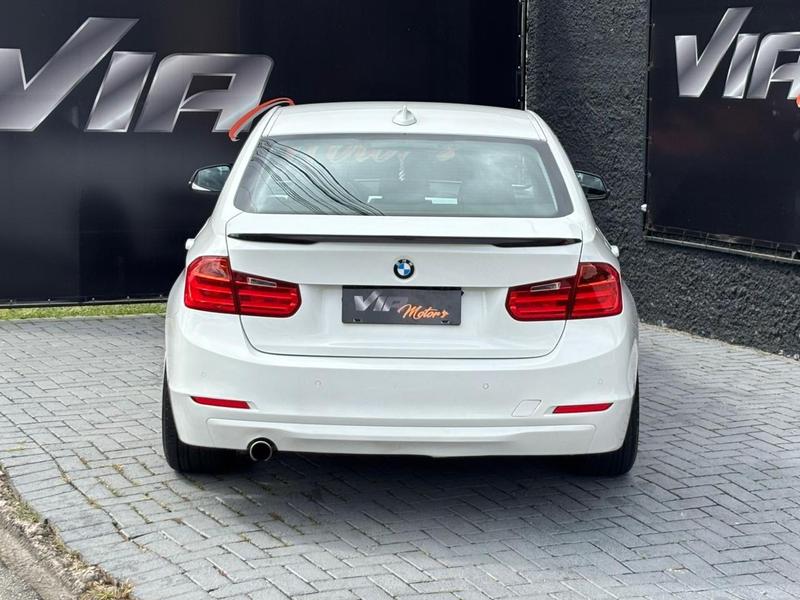 BMW 320i 3b 11 - foto 4