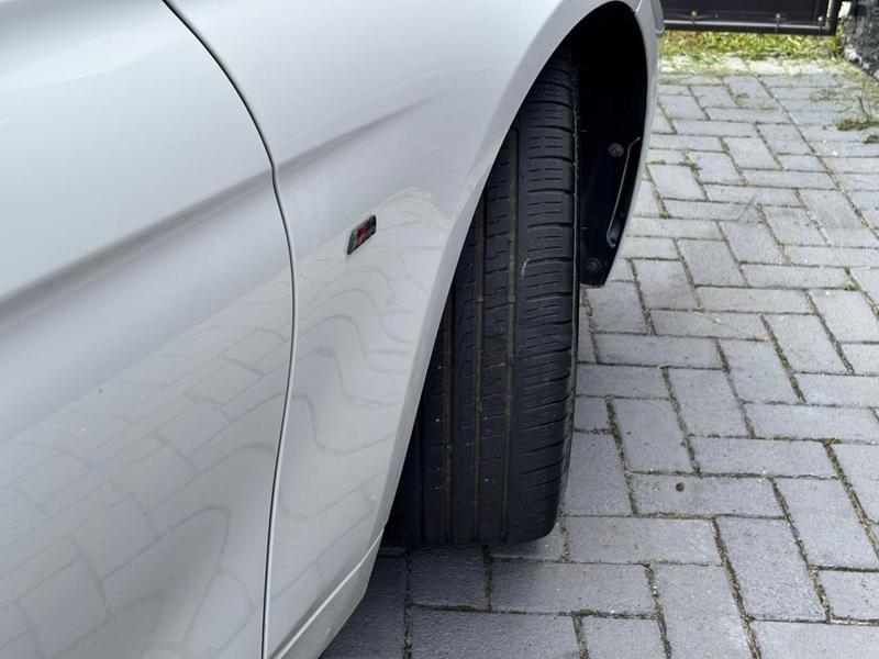 BMW 320i 3b 11 - foto 8