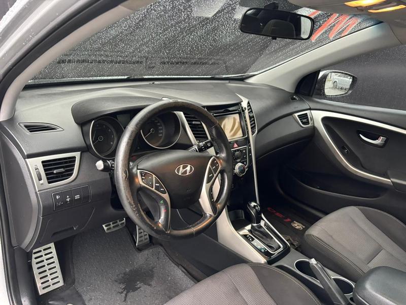 Hyundai i30 1.8 - foto 10
