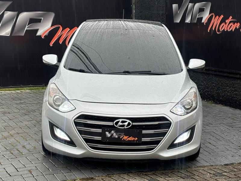 Hyundai i30 1.8 - foto 2