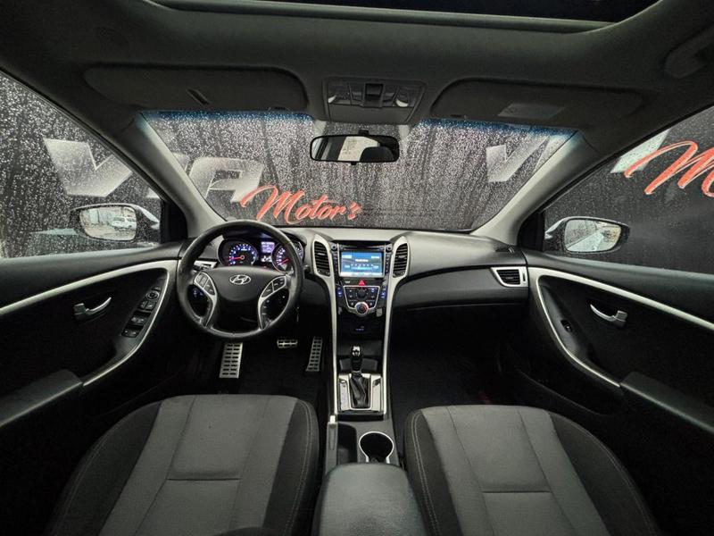 Hyundai i30 1.8 - foto 19