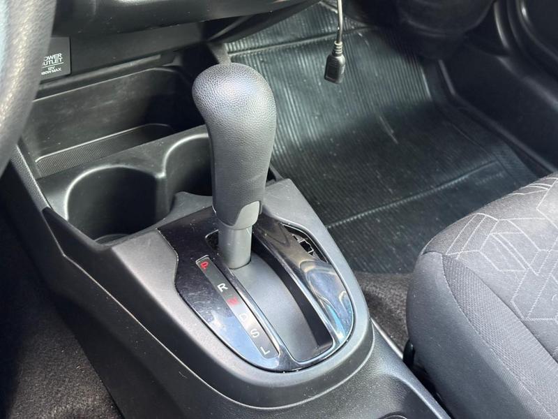 Honda Fit Lx CVT - foto 17