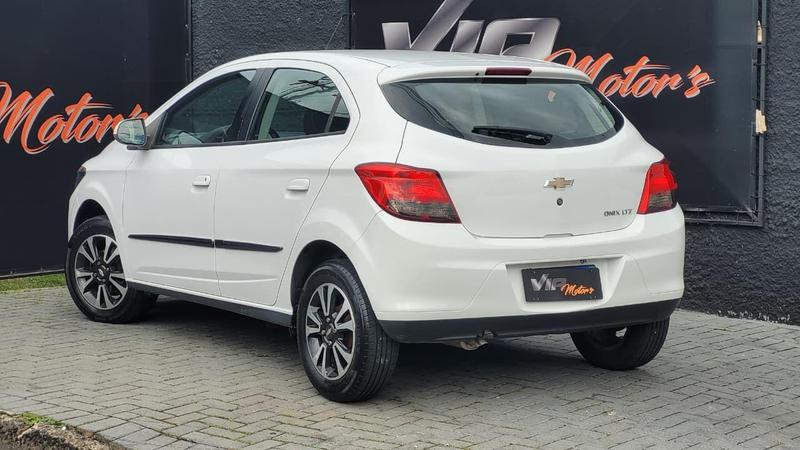 Chevrolet Onix 14mt LTZ - foto 3