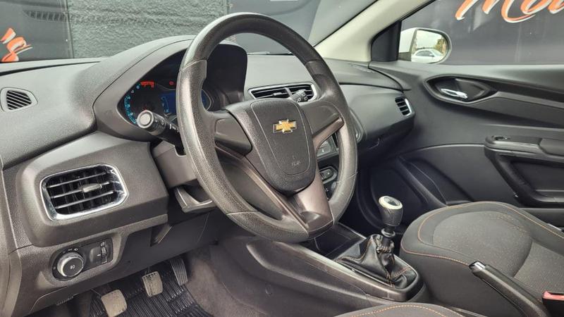 Chevrolet Onix 14mt LTZ - foto 12