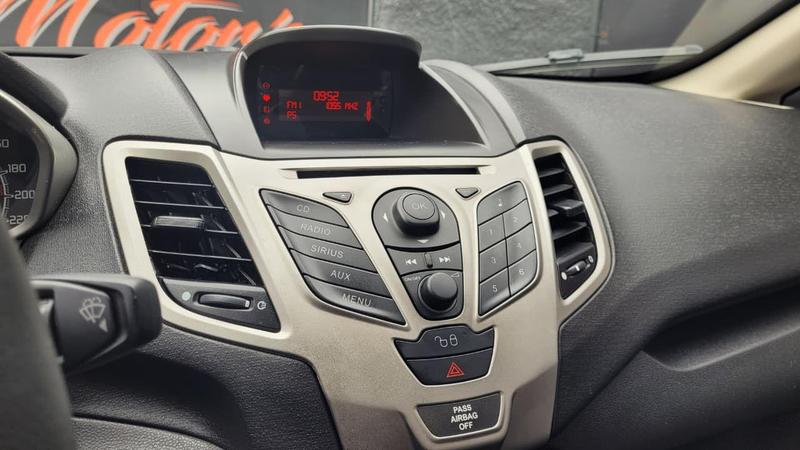 Ford Fiesta Se - foto 15