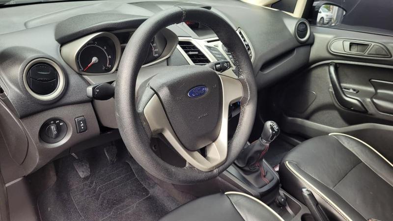 Ford Fiesta Se - foto 9