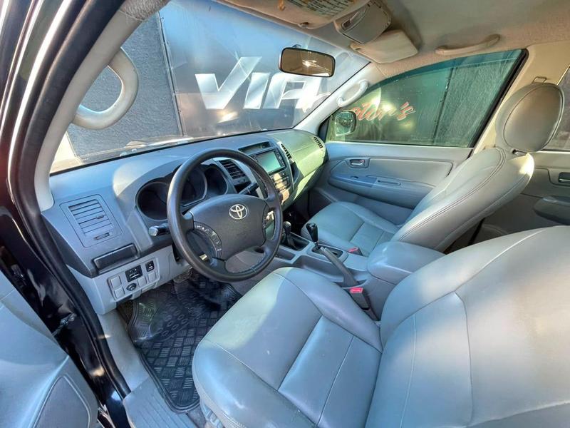 Toyota Hilux Cd 4X4 Srv - foto 12