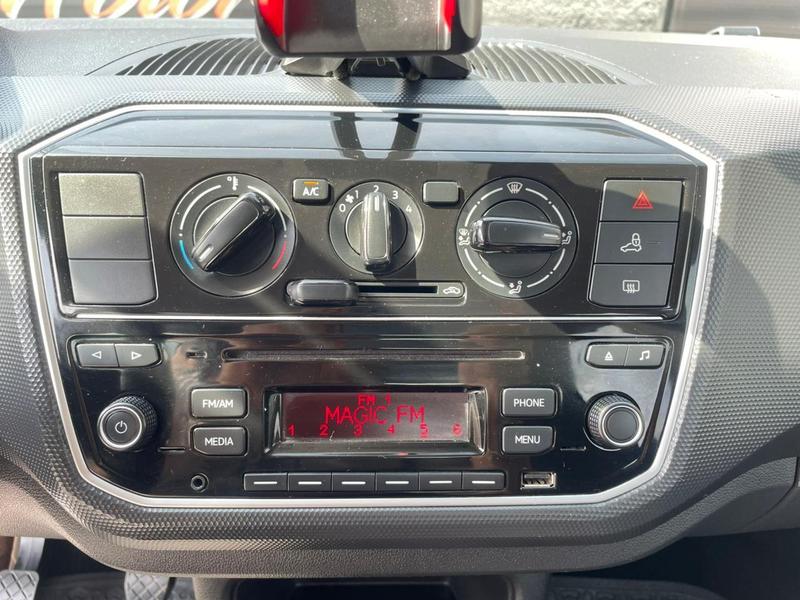 Volkswagen Up! Move 1.0 TSI Total Flex 12V 5P - foto 13