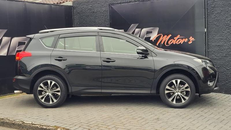 Toyota RAV4 - foto 5