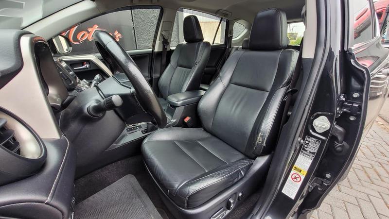 Toyota RAV4 - foto 16